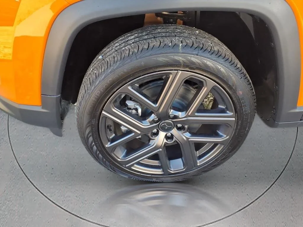 New 2026 Joose Exterior Paint Jeep Latitude image 5