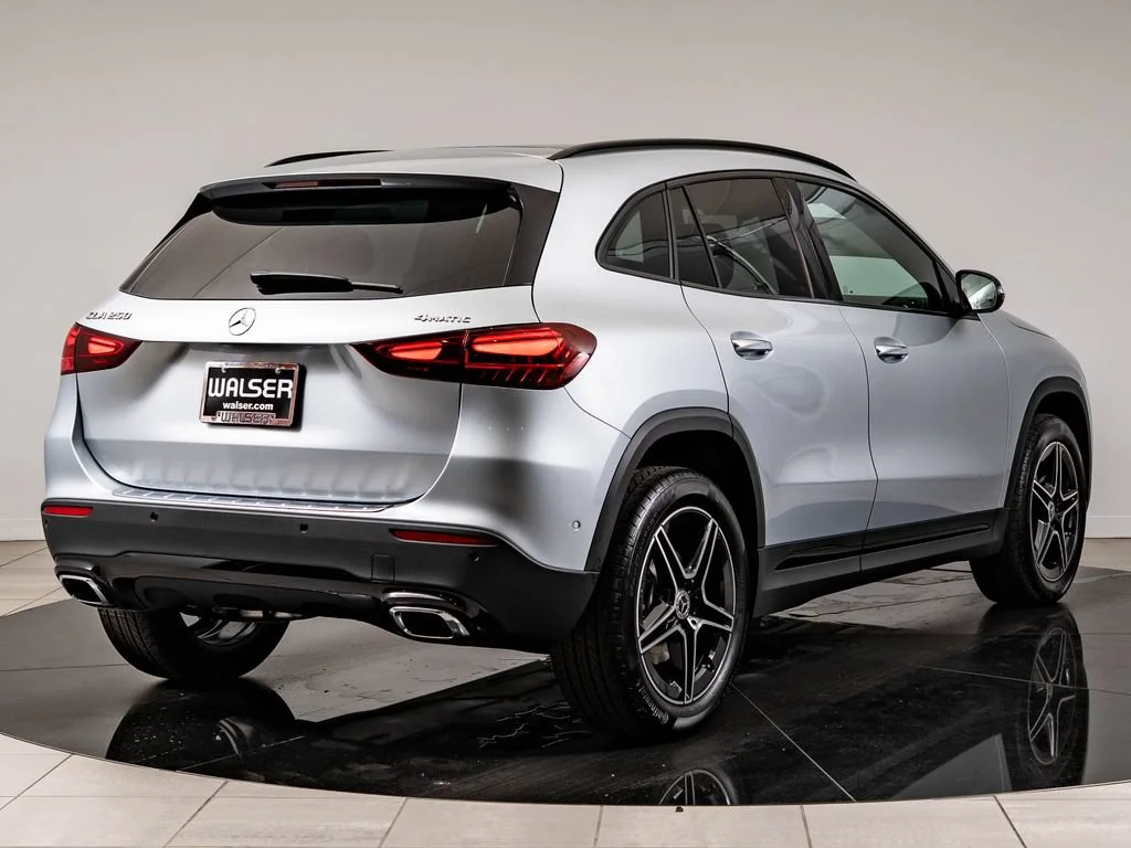 New 2026 Cirrus Silver Metallic Mercedes-Benz GLA 250 image 10