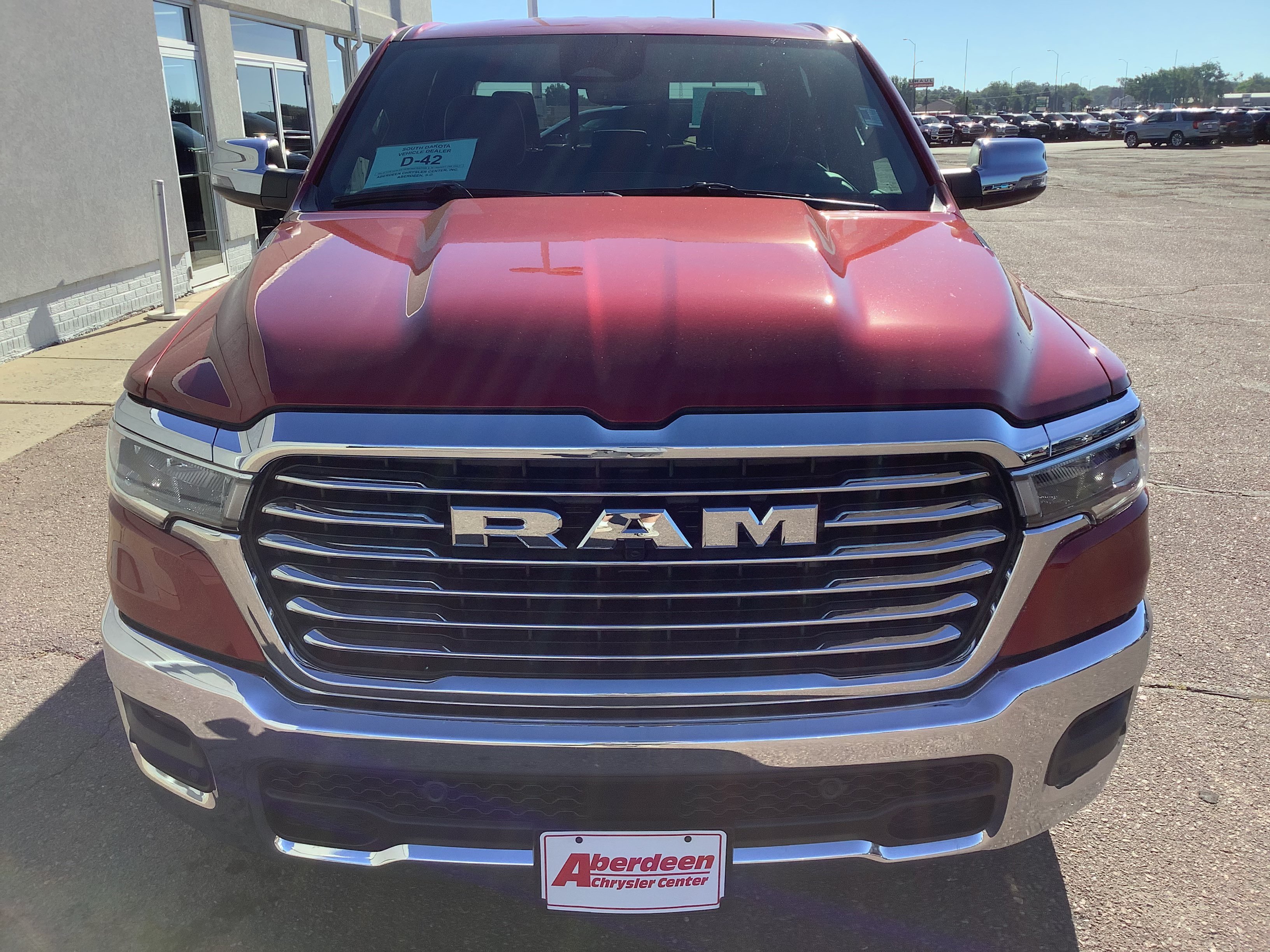 New 2026 Molten Red Pearl-Coat Exterior Paint RAM Laramie image 3