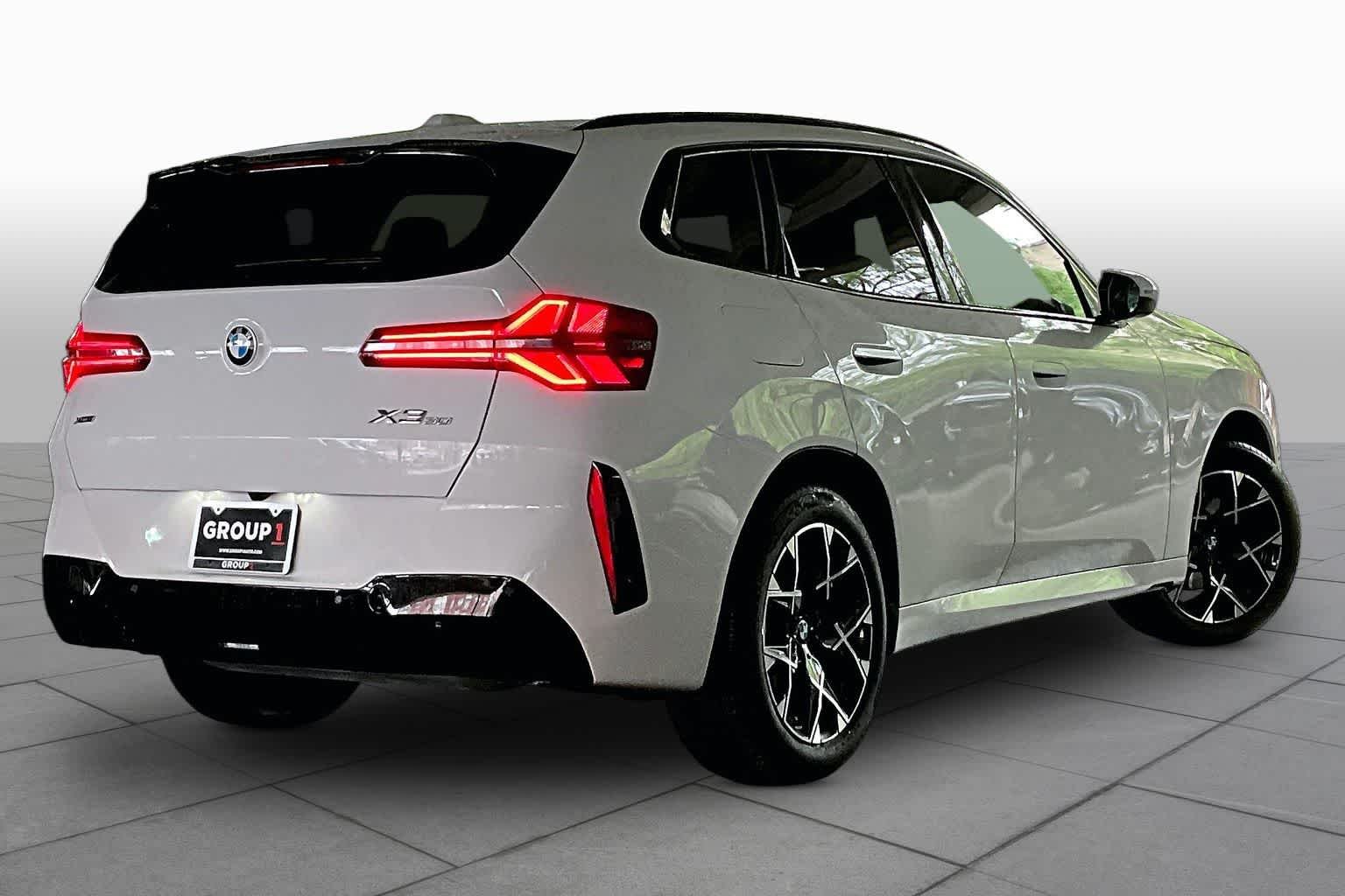 Used 2025 Alpine White BMW 30 xDrive image 12