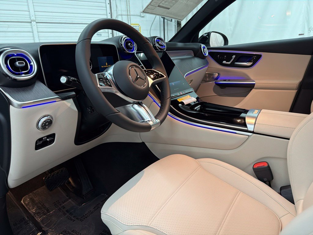 New 2027 Black Mercedes-Benz GLC 300 image 44