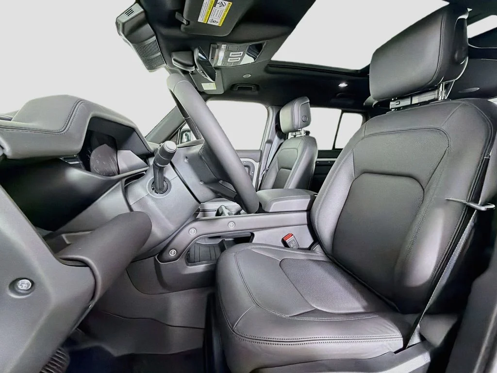 New 2026 Borasco Grey Land Rover X-Dynamic SE image 22