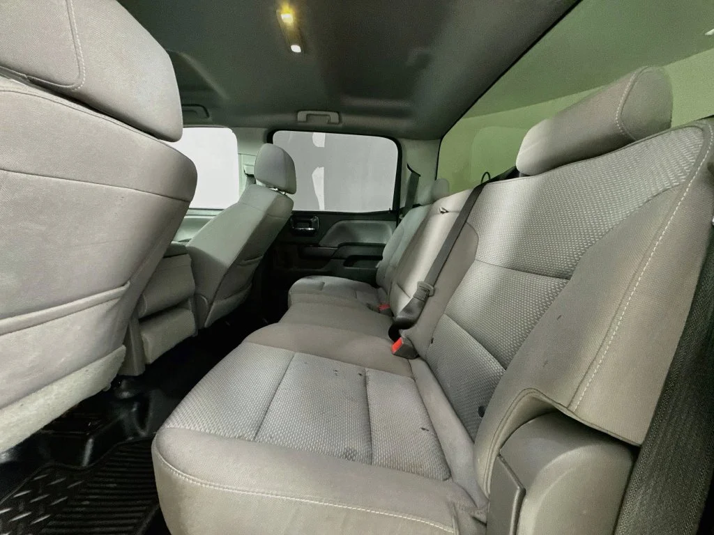 Used 2018 Black Chevrolet Custom image 27