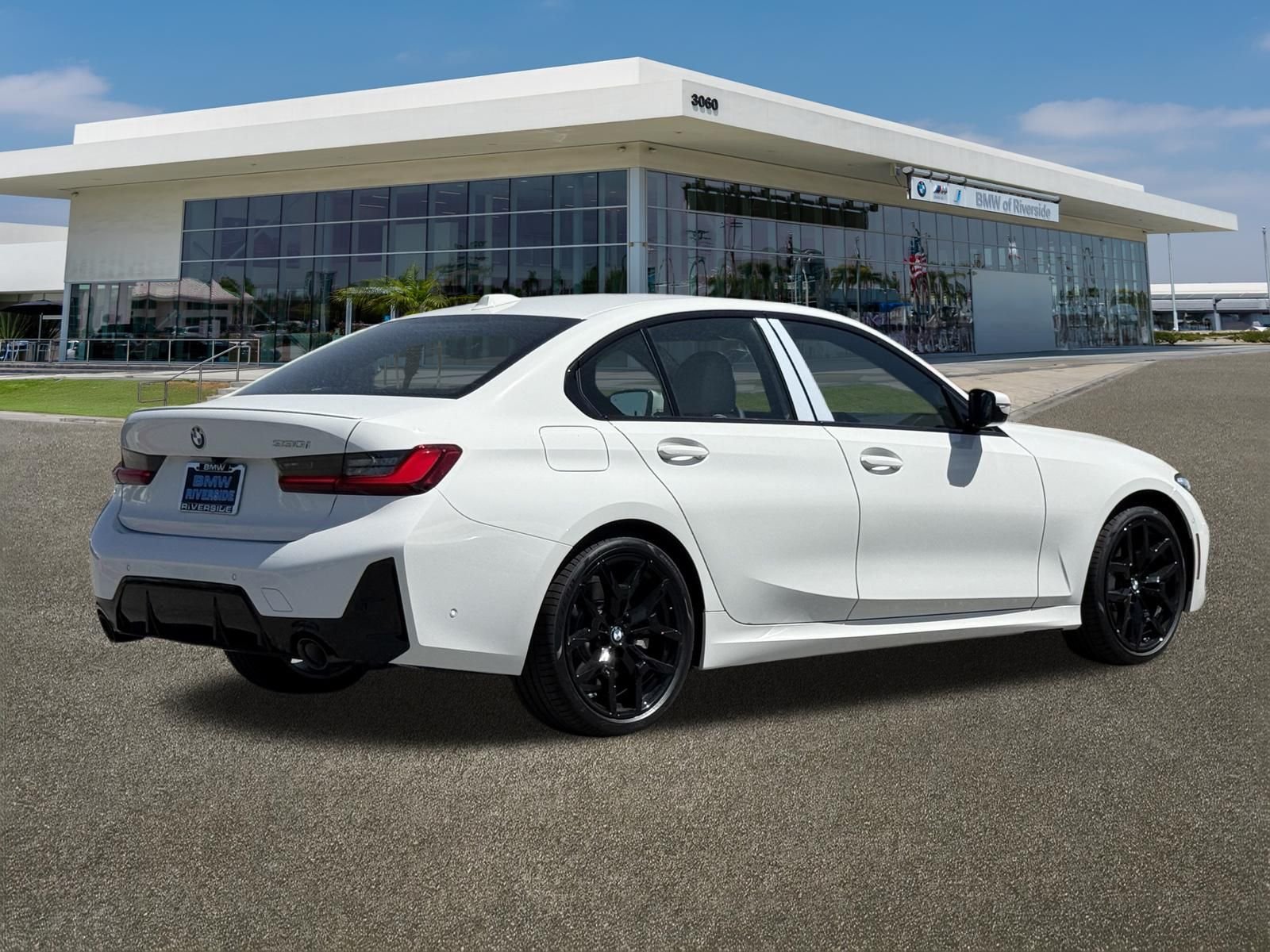 New 2026 Alpine White BMW 330i image 10