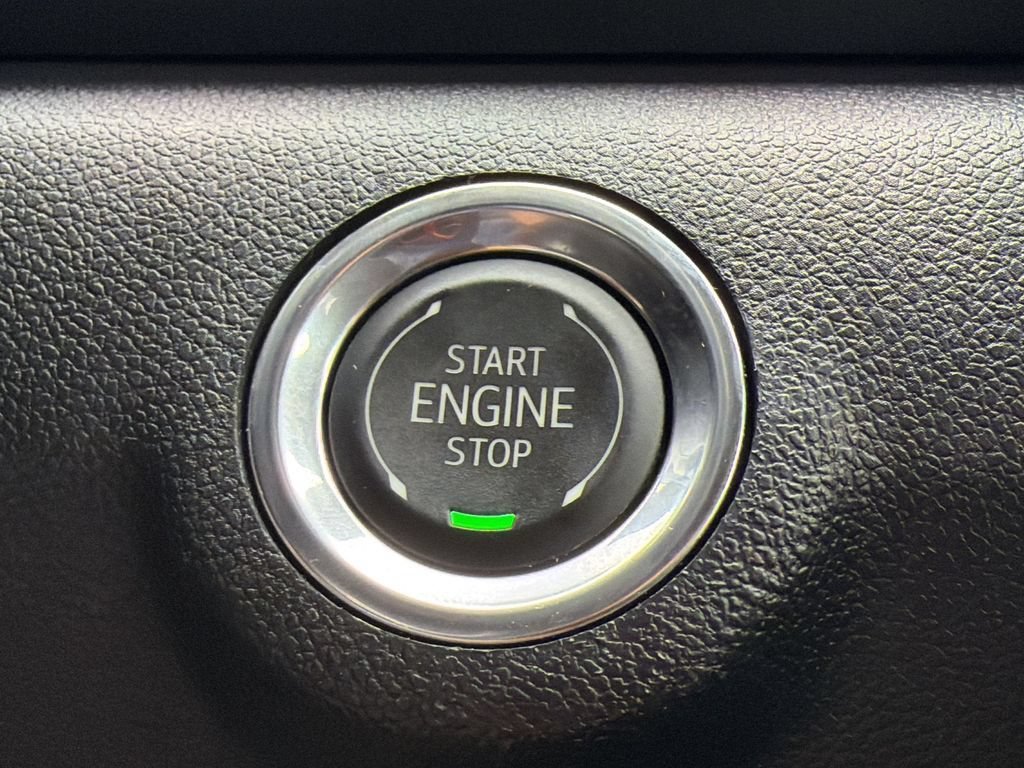 Used 2026 Red GMC Elevation image 28