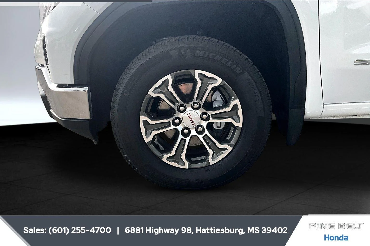 Used 2026 Summit White GMC SLT image 7