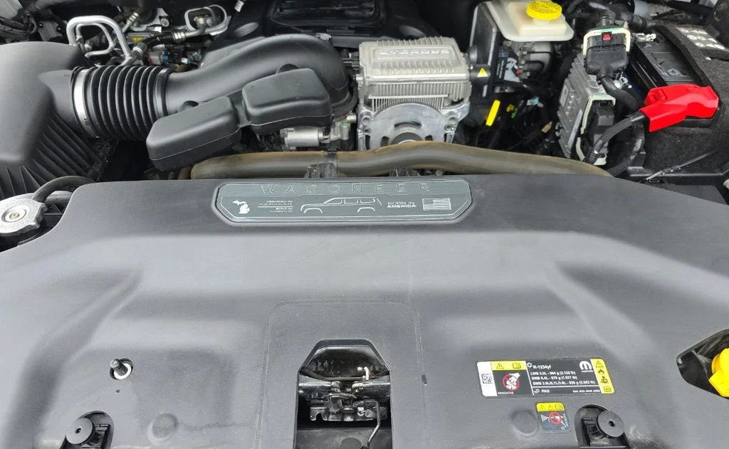 Used 2022 White Jeep Series II image 16