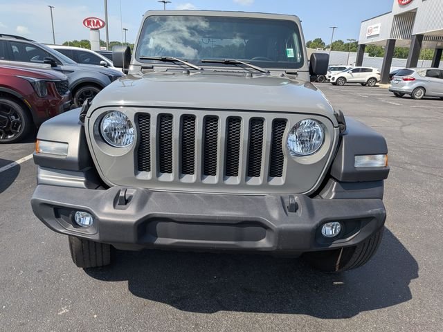 Used 2021 Gray Jeep Sport image 2