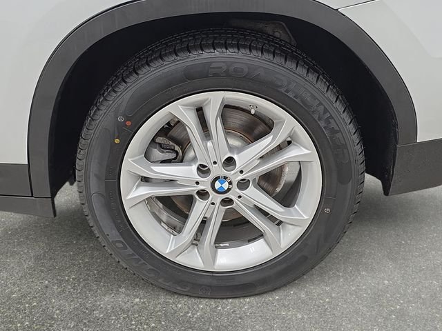 Used 2019 Silver BMW xDrive30i image 29