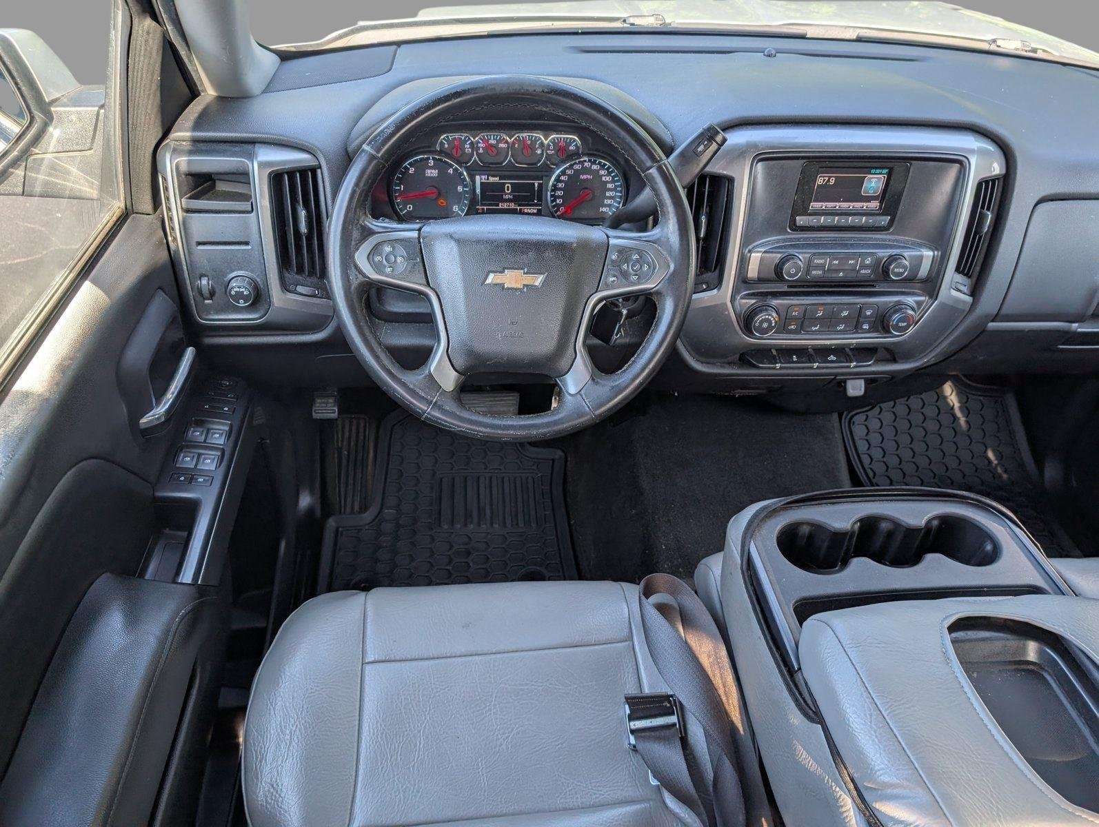 Used 2014 SILVER ICE METALLIC Chevrolet LT image 27