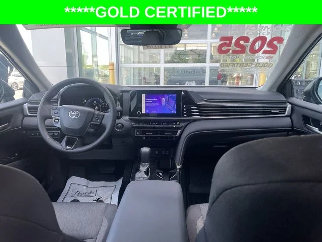 2025 Toyota Camry LE - Photo 38