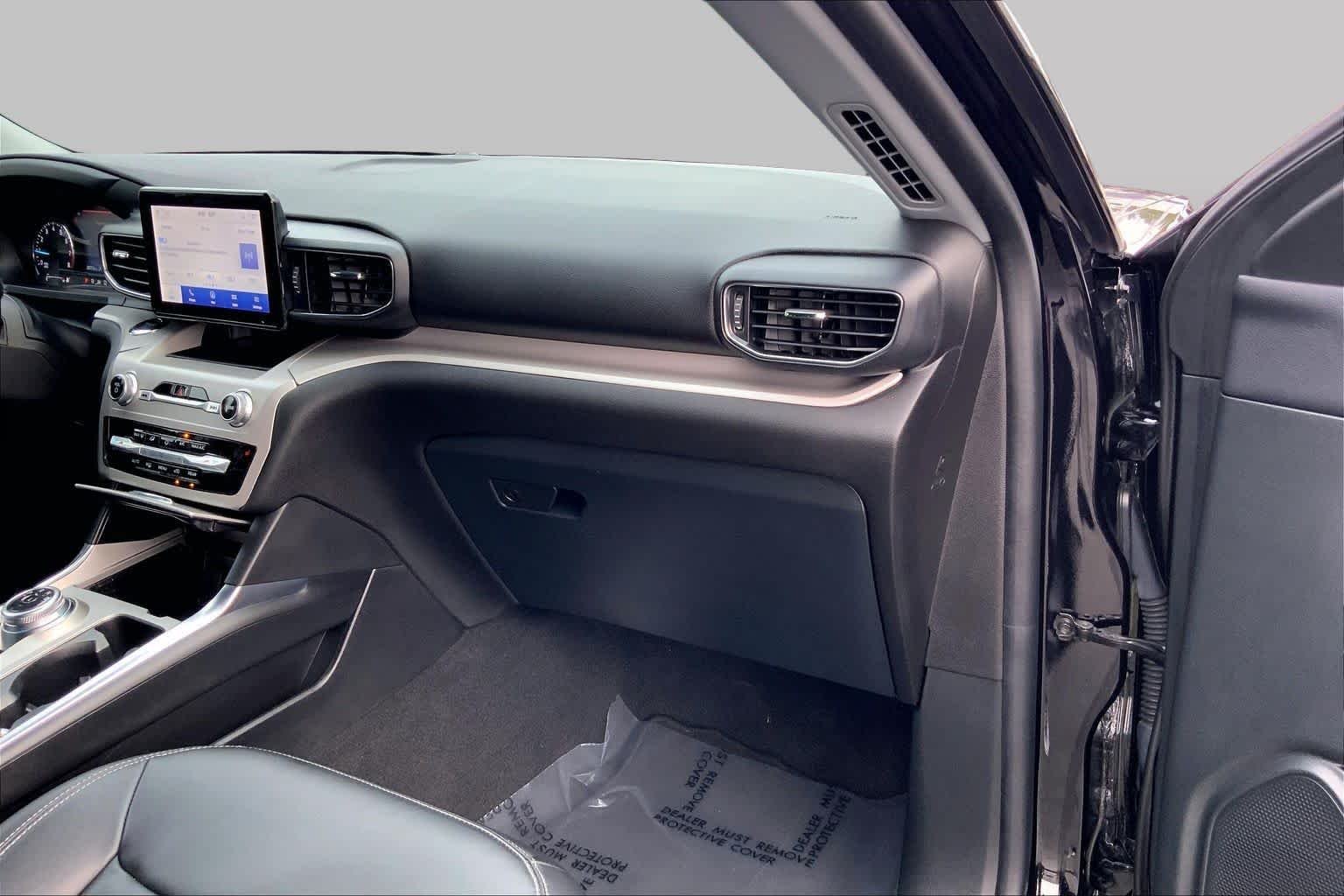 Used 2024 Agate Black Metallic Ford XLT image 16