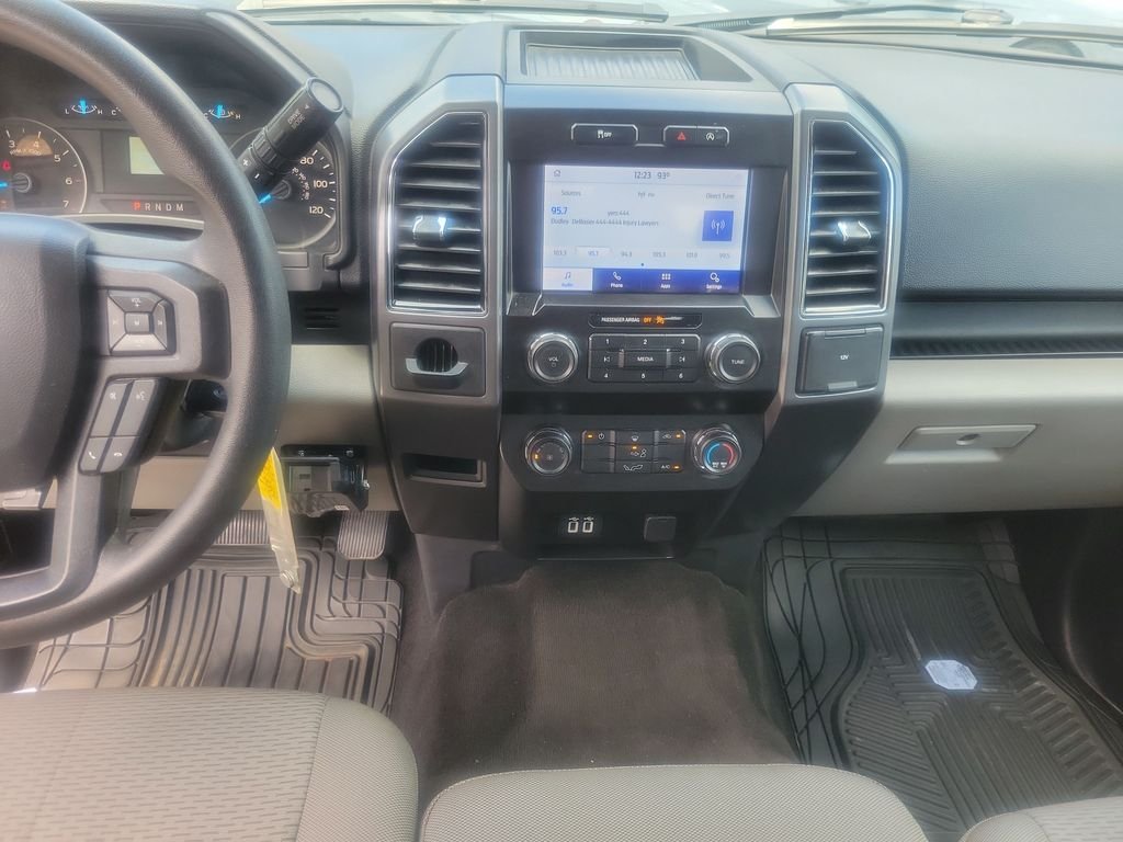 Used 2019 Black Ford XLT image 26