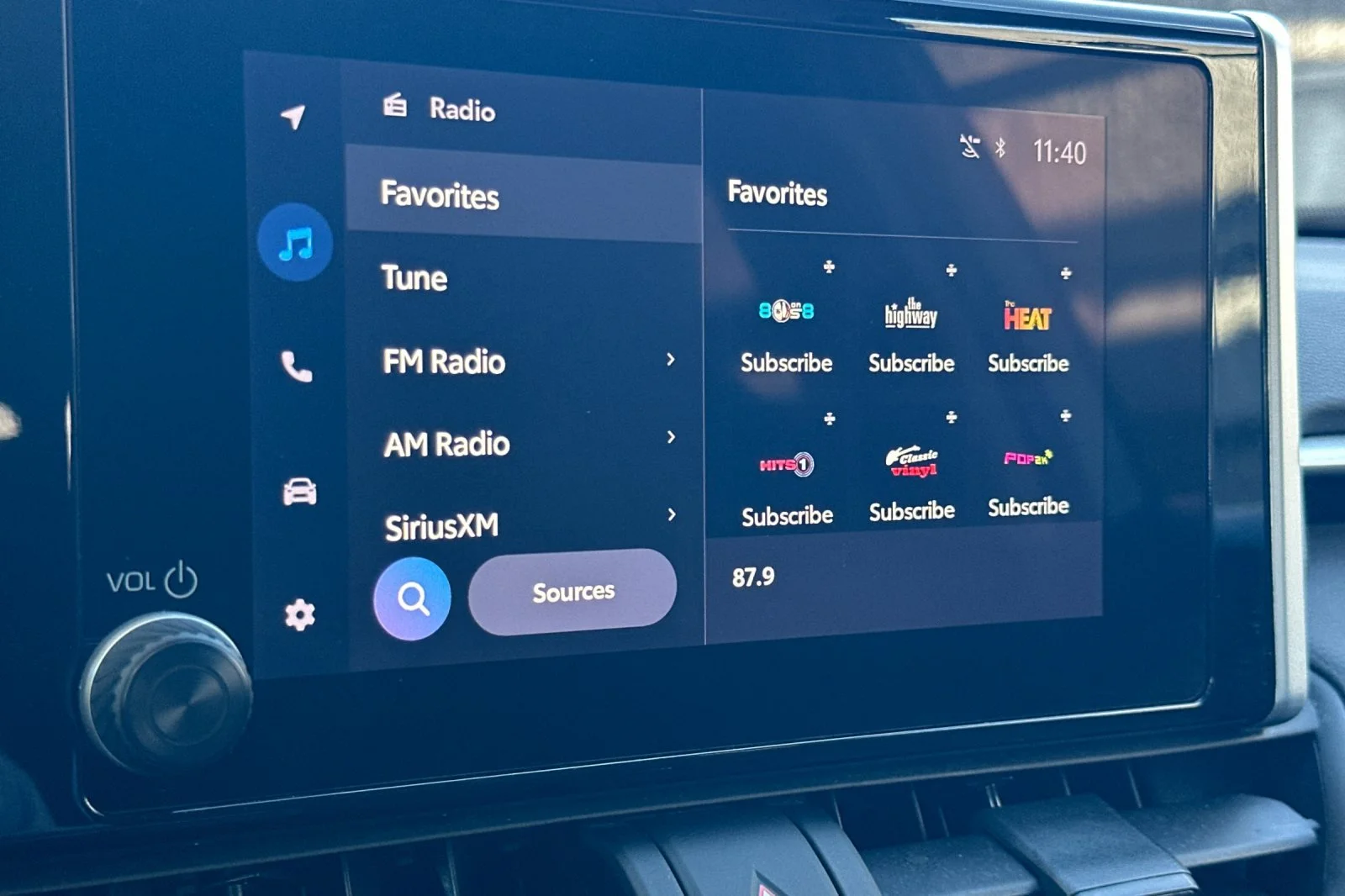 2023 Toyota RAV4 XLE - Photo 24