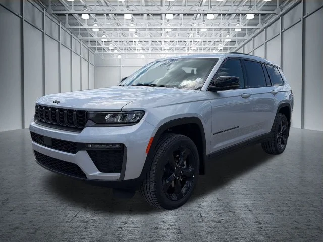 New 2026 Silver Zynith Exterior Paint Jeep Limited image 2