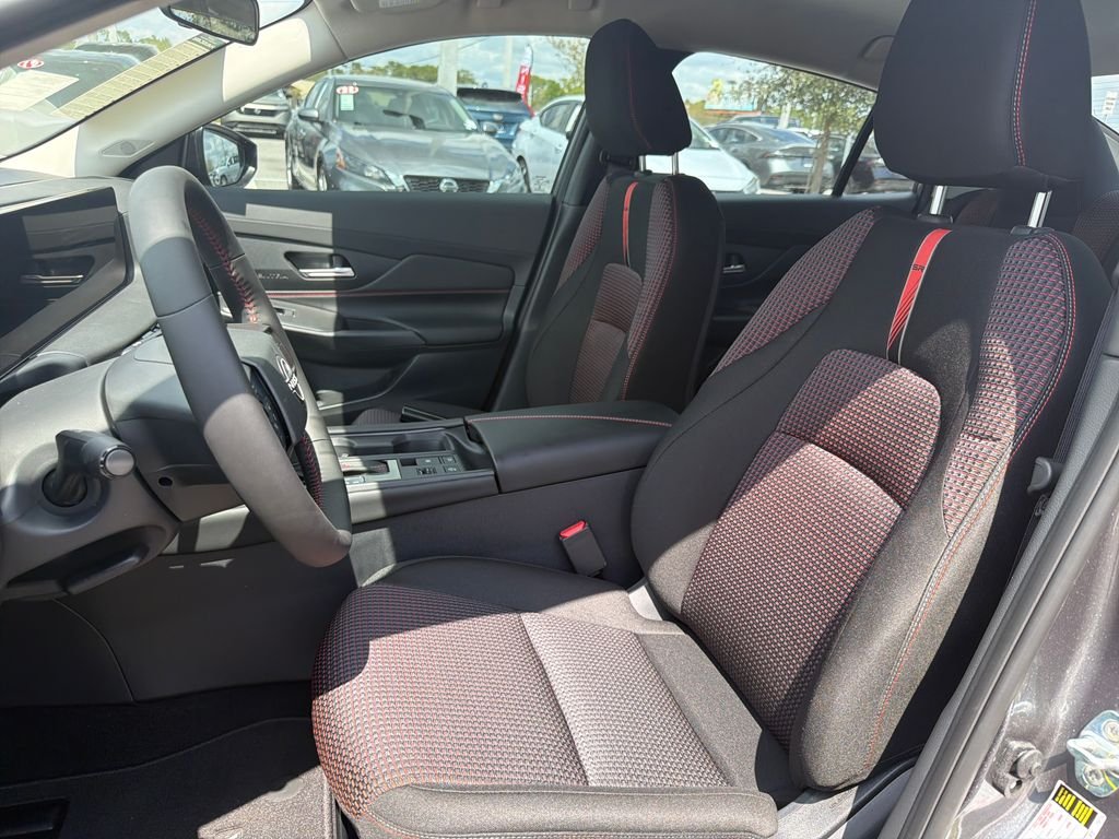 New 2026 Nissan Sentra SR 4D Sedan