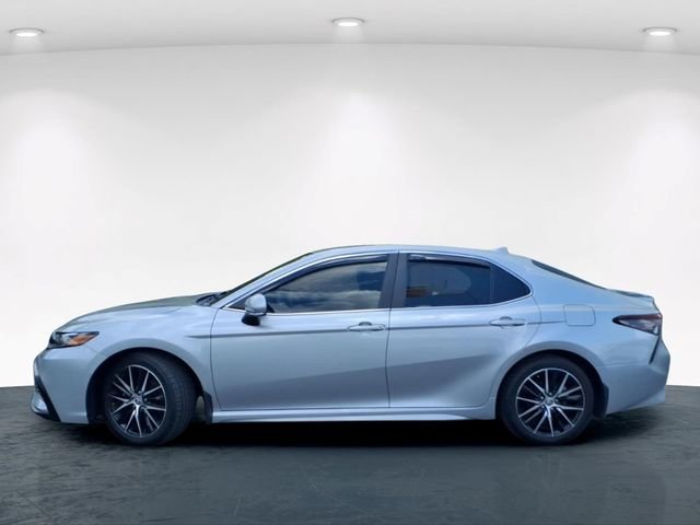 Used 2022 Silver Toyota SE image 14