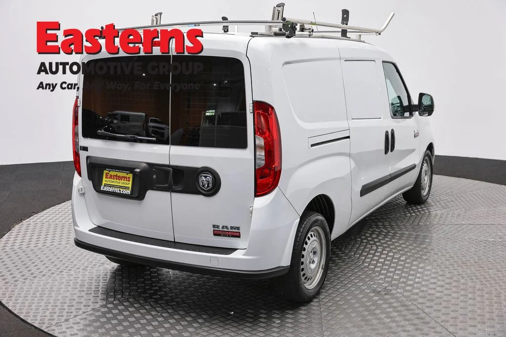 Used 2022 White Ram Base image 5