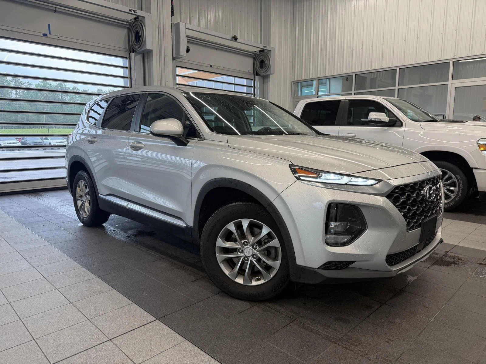 Used 2019 Symphony Silver Hyundai SE image 3