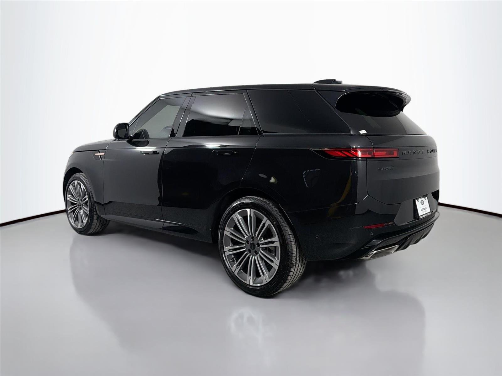 New 2026 Santorini Black LAND ROVER Dynamic SE image 7