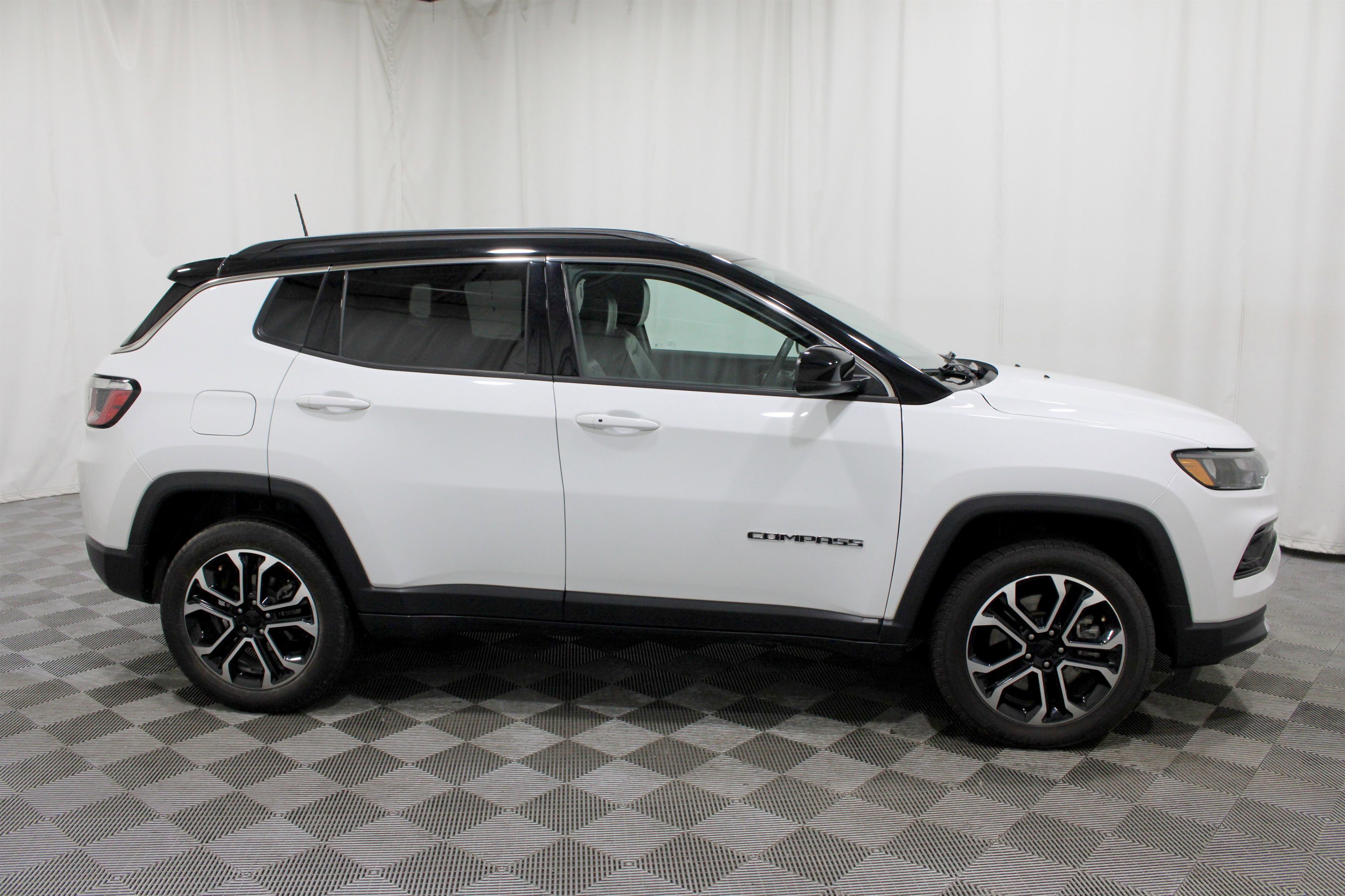 2024 Jeep Compass Limited - Photo 27