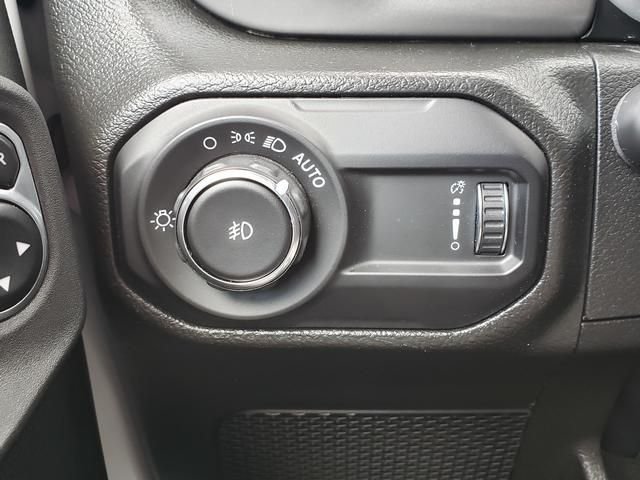 Used 2023 White Jeep Sport image 23