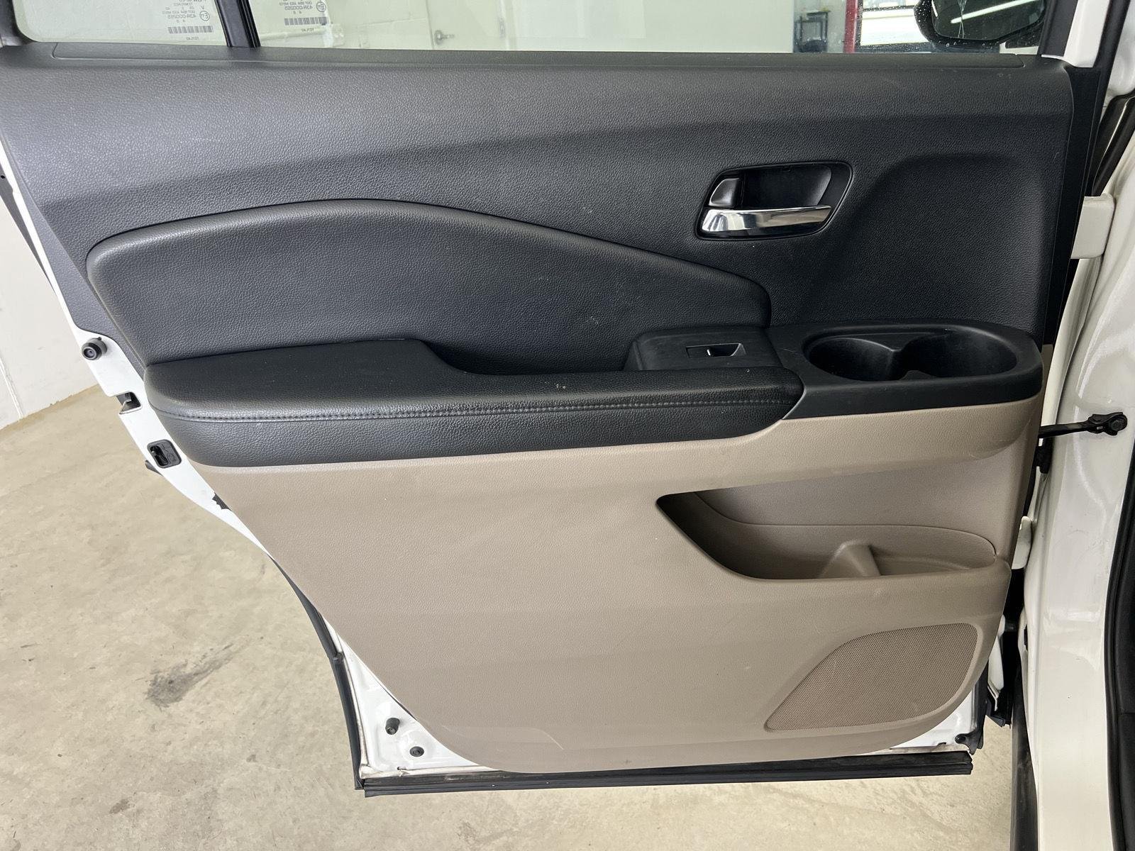 2016 Honda Pilot EX-L - Photo 25
