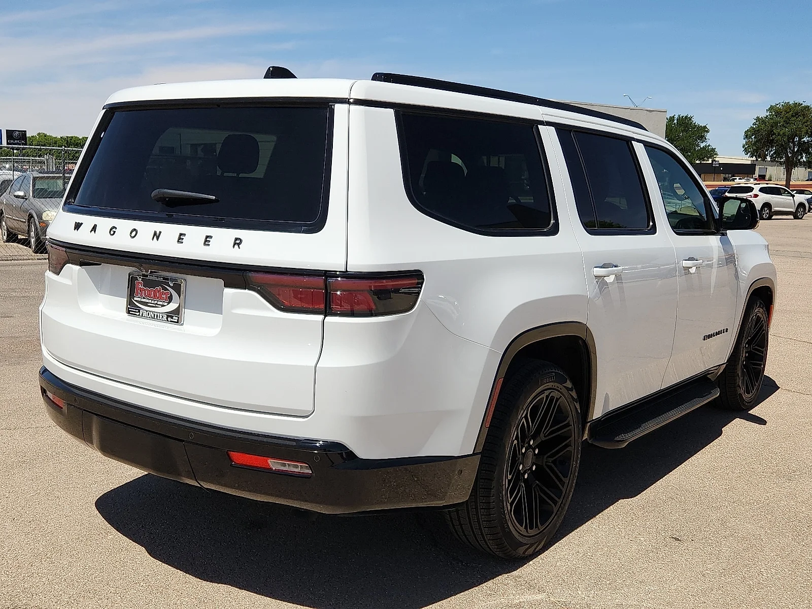 New 2025 Bright White Clear-Coat  Paint Jeep CARBIDE 4X4 image 4