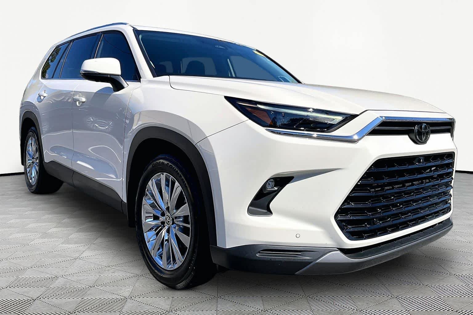 Used 2024 Coastal Cream Toyota Platinum image 2