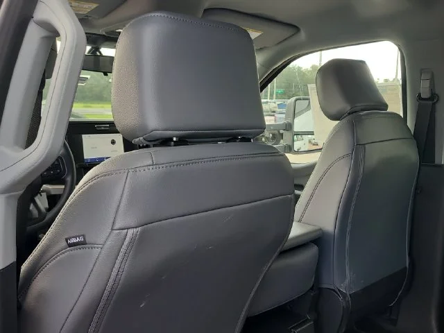 New 2025 Oxford White Ford XL image 15