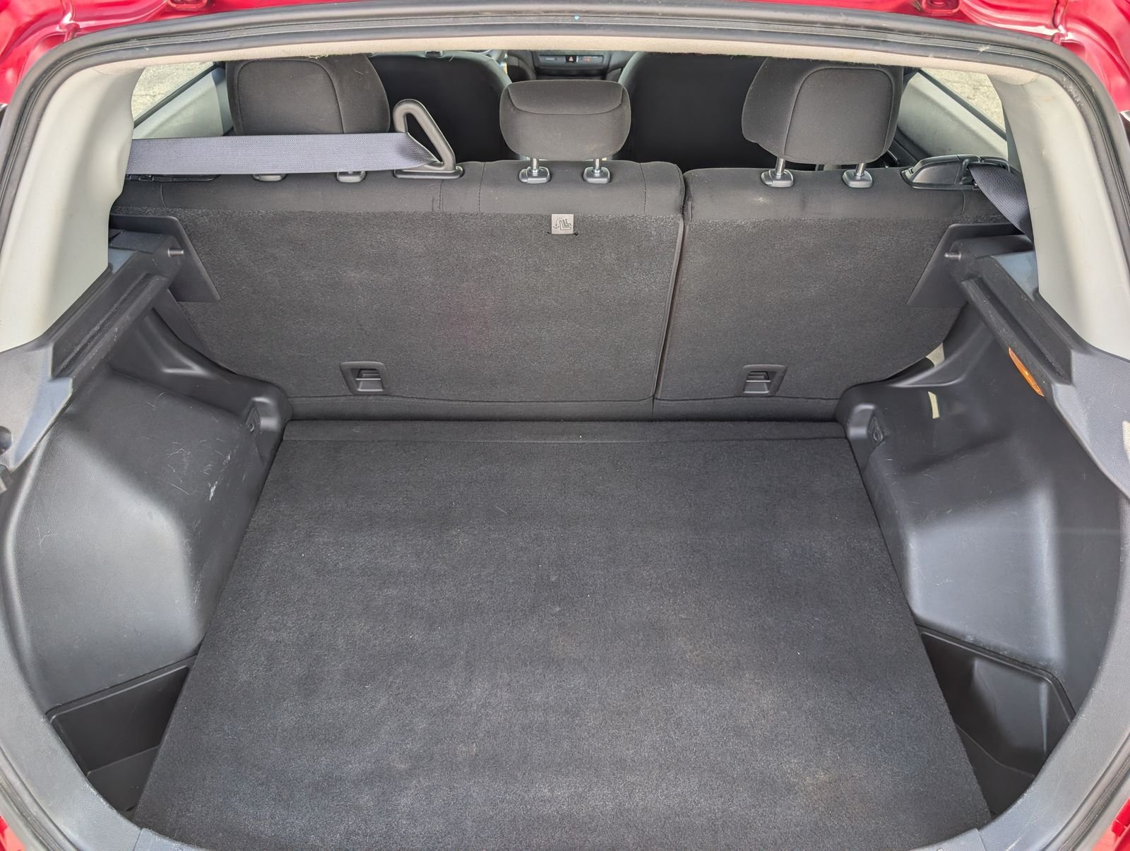 Used 2019 Rally Red Metallic Mitsubishi 2.0 ES image 14