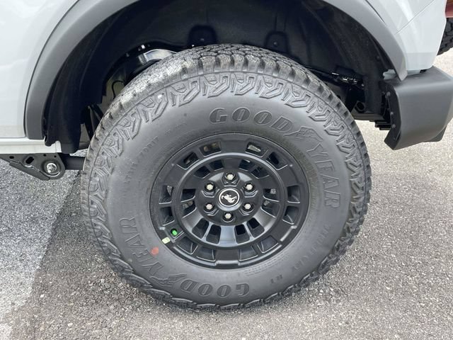 New 2026 Avalanche Gray Ford Base image 28