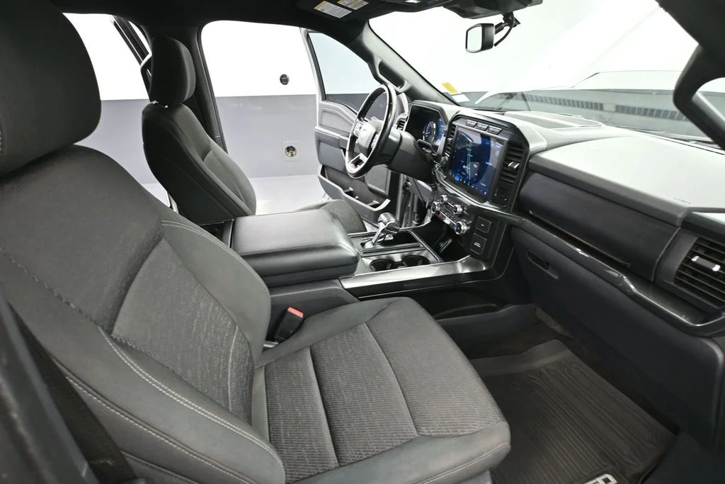 Used 2022 Silver Ford XLT image 41