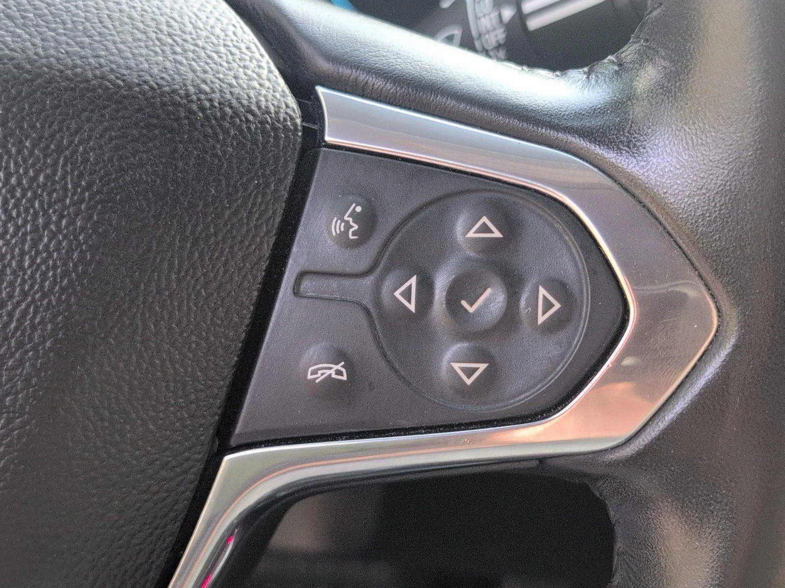 Used 2019 CAJUN RED TINTCOAT Chevrolet RS image 28
