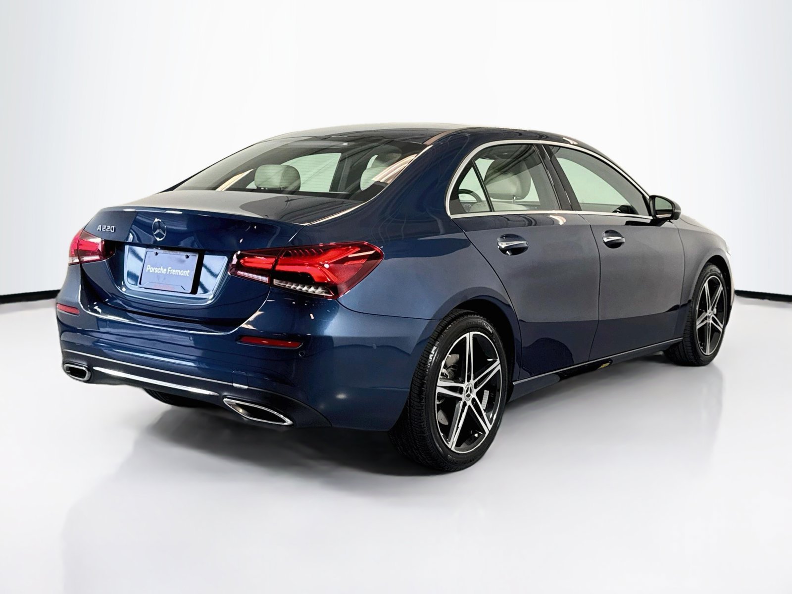 Used 2019 Denim Blue Metallic Mercedes-Benz A 220 image 9