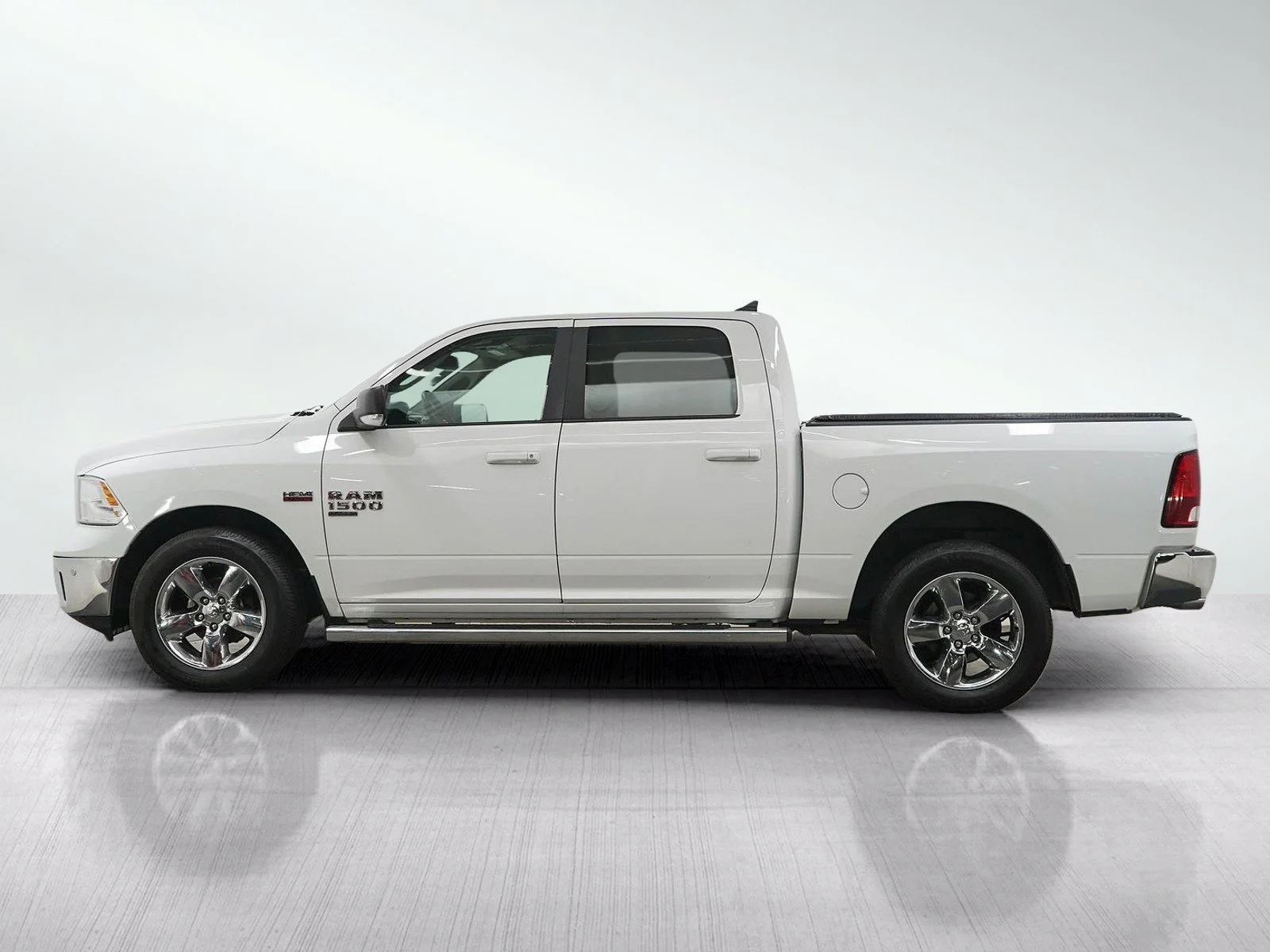 Used 2019 RAM Ram 1500 Classic Big Horn with VIN 1C6RR7LT1KS559261 for sale in Burnsville, Minnesota