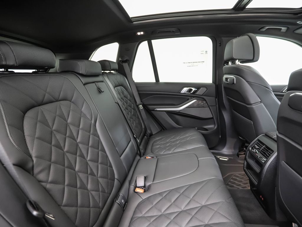 New 2026 Gray Metallic BMW xDrive40i image 27