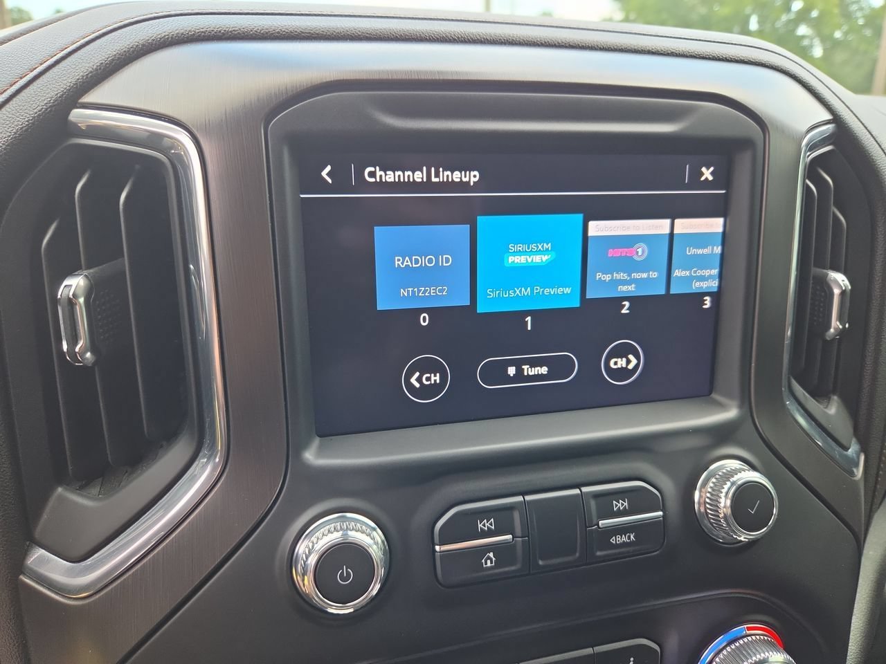 Used 2022 ONYX BLACK GMC AT4 image 13