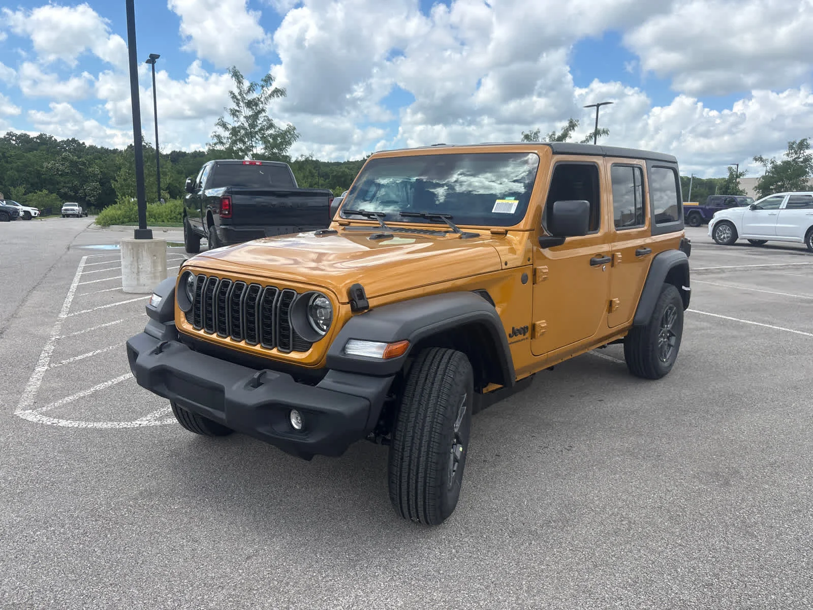 New 2026 Goldilocks Jeep Sport S image 4