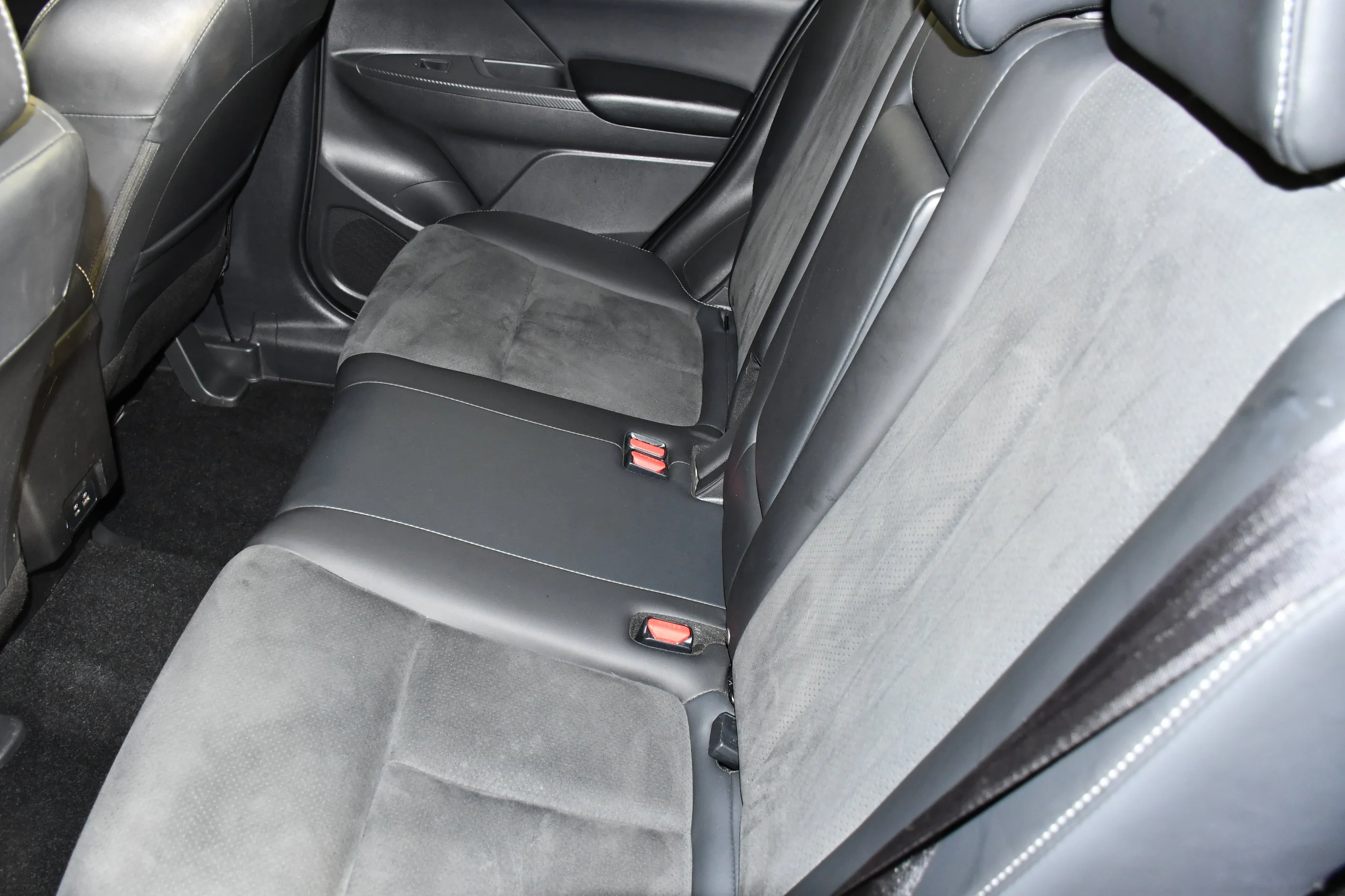 Certified Used 2025 Black Mitsubishi SE image 46