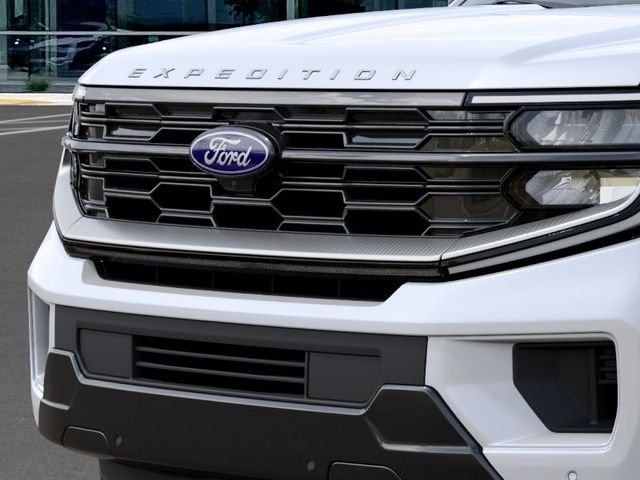 New 2027 Star White Metallic Tri-Coat Ford MAX Platinum image 17