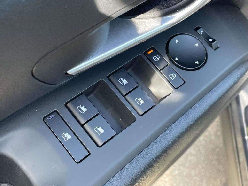 New 2026 Gray Hyundai SEL AWD image 40