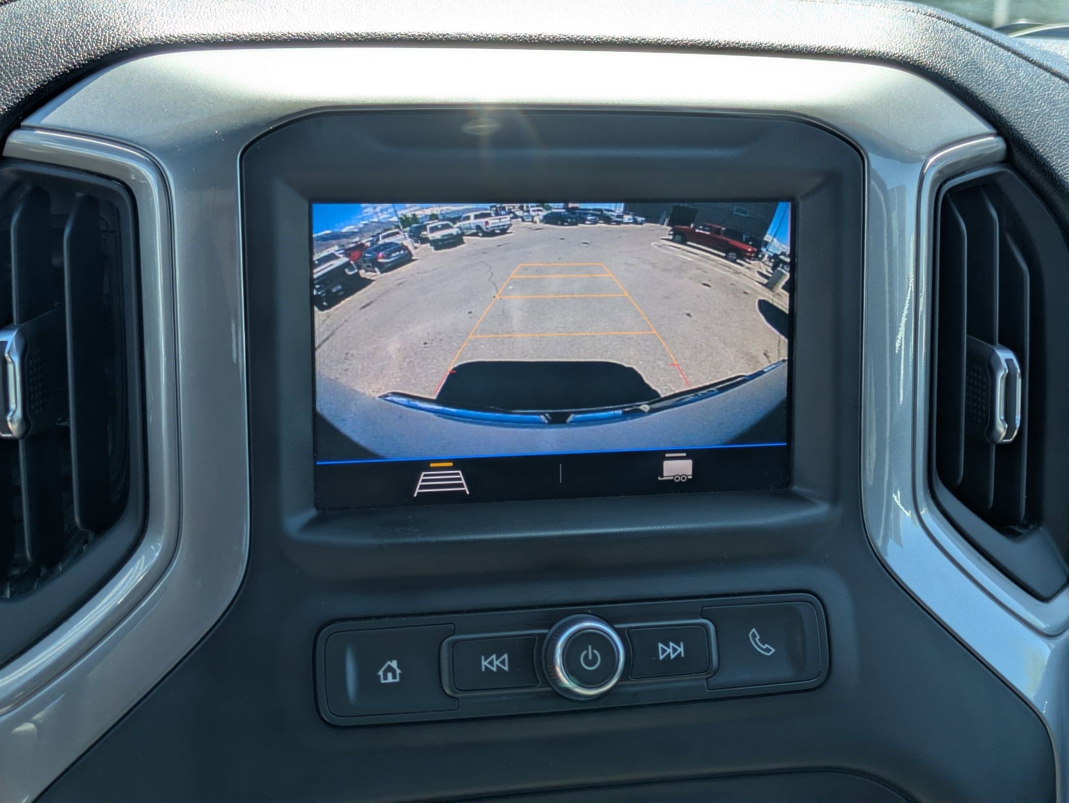 Used 2021 Summit White GMC Base image 21