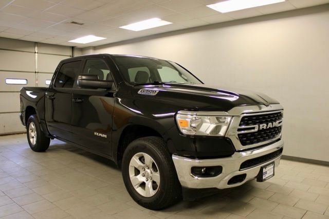 2022 RAM 1500 Big Horn/Lone Star 4x4 Crew Cab 5'7's photo