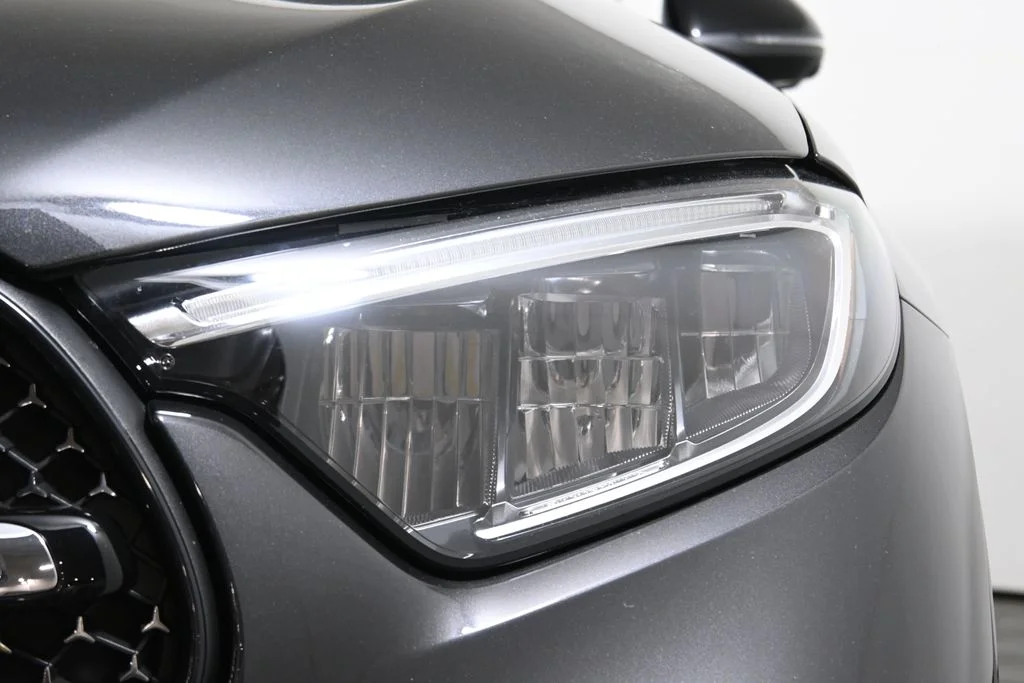 Used 2026 Gray Mercedes-Benz GLC 300 image 11
