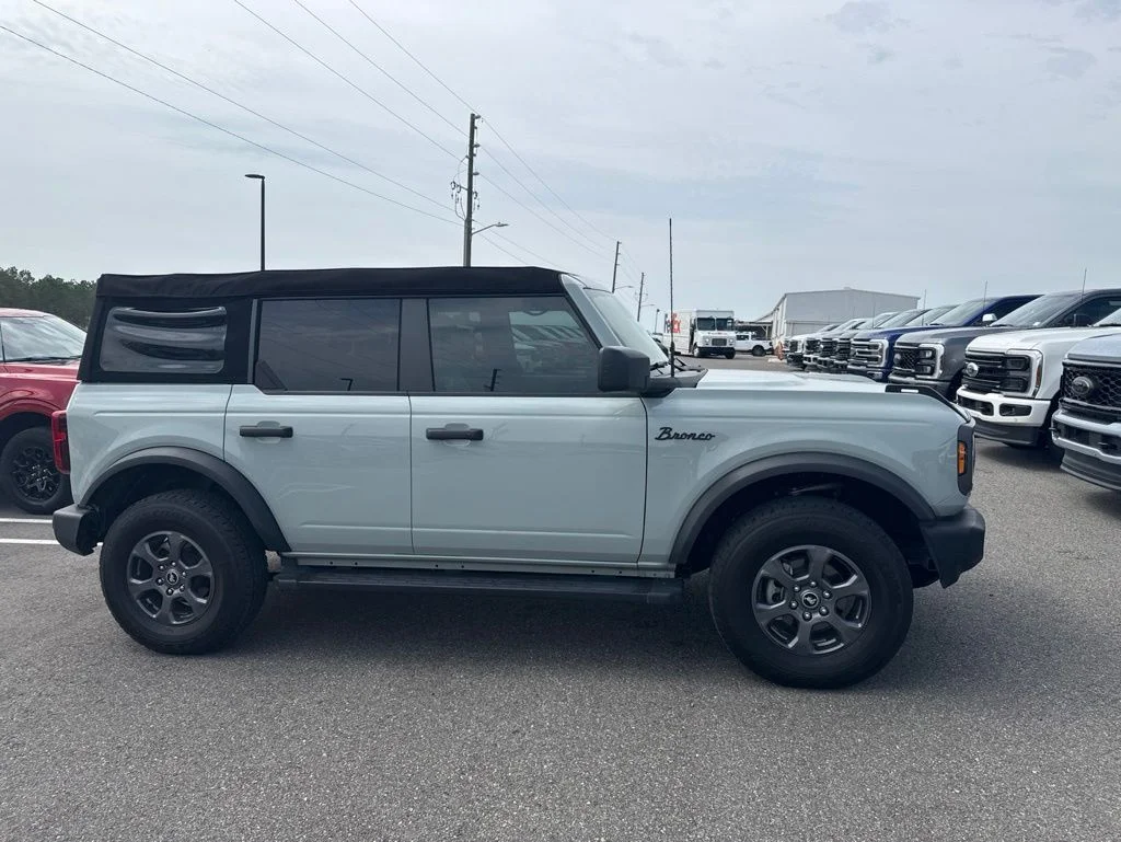 2023 Ford Bronco Big Bend Mid (222A) 4x4's photo