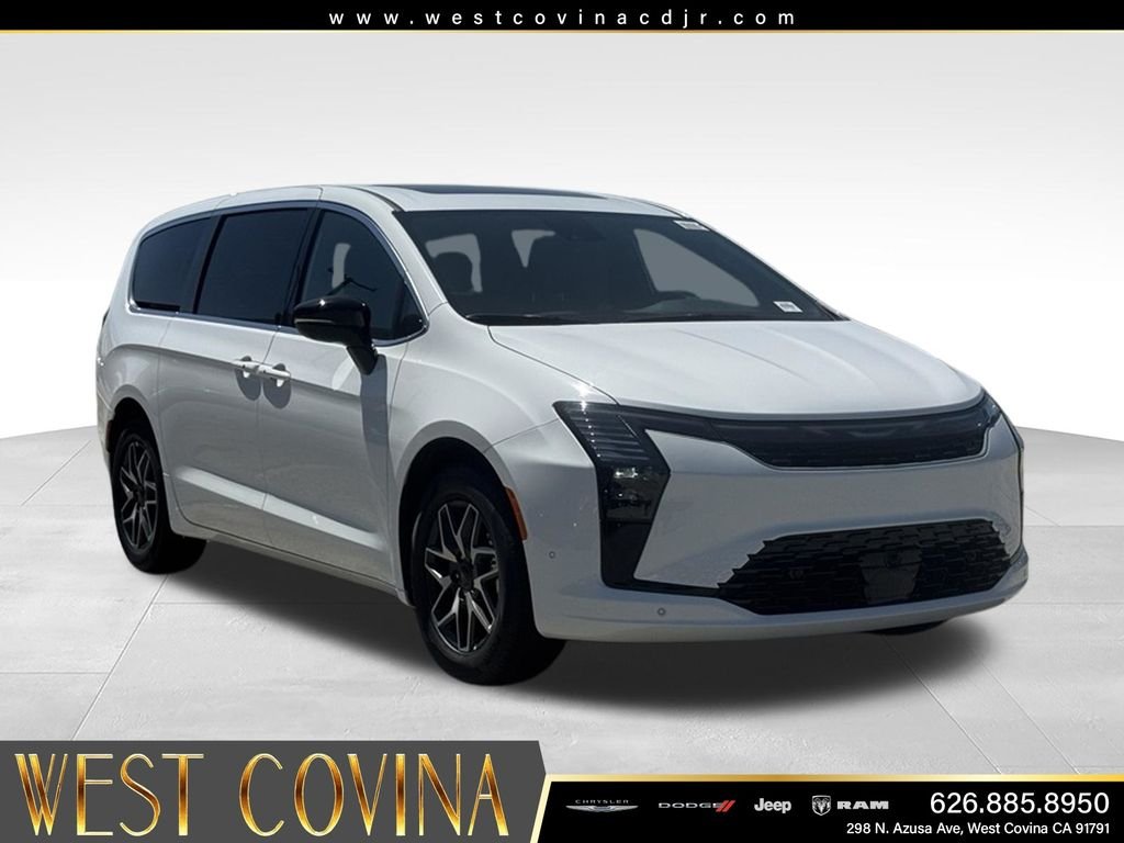New 2027 Bright White Clear-Coat Exterior Paint Chrysler Limited image 4