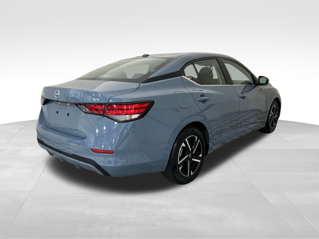 Used 2024 Gray Nissan SV image 5