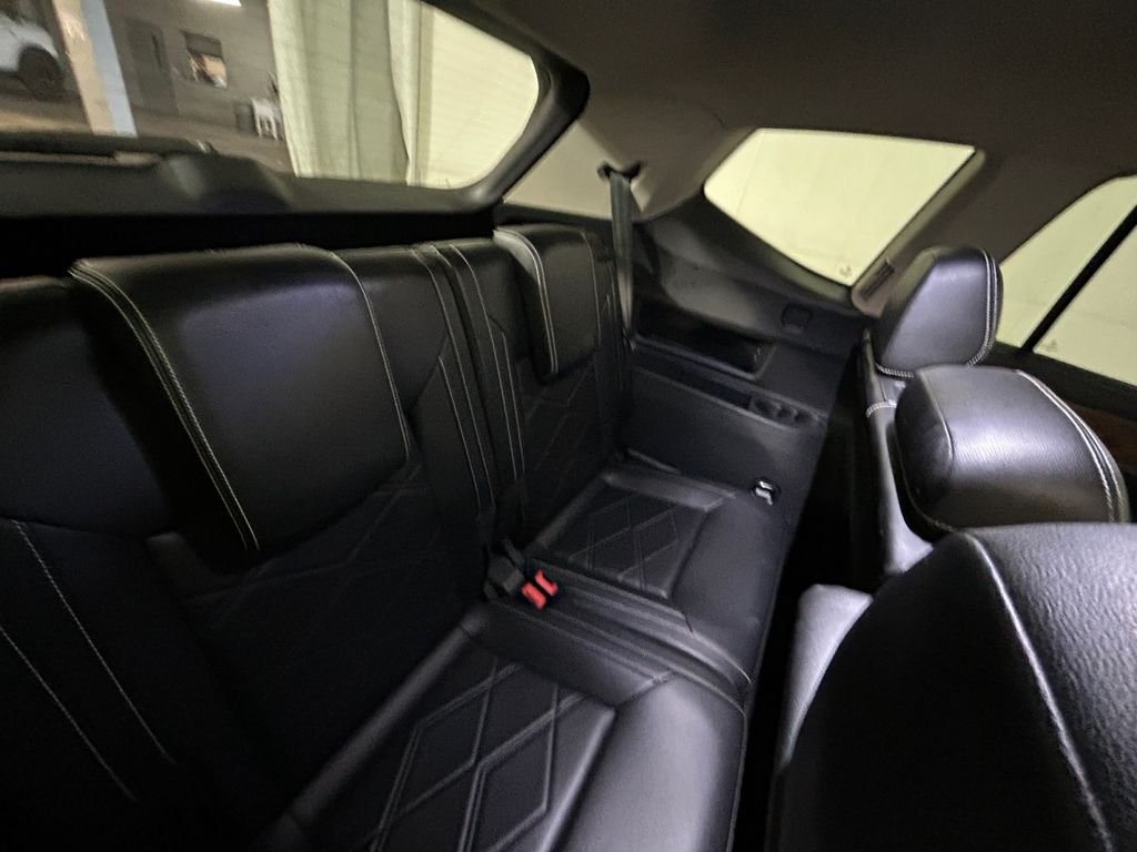 Used 2024 Black Volkswagen 2.0T SE w/Technology image 17
