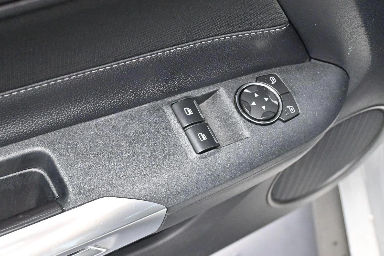 Used 2015 Ingot Silver Ford GT image 12